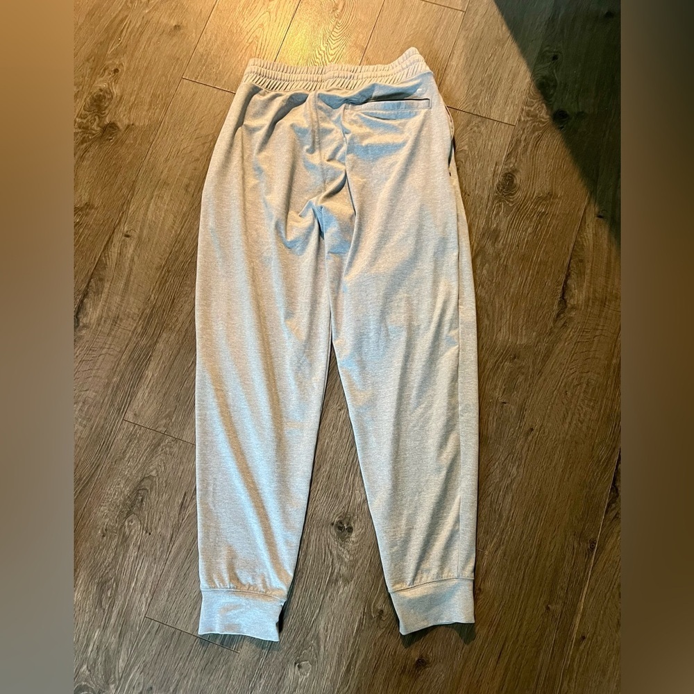 Vineyard Vines Men’s Performance Joggers Gray Size Small EUC​​